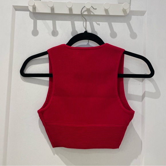 ARITZIA Crop Top - Picture 2 of 2